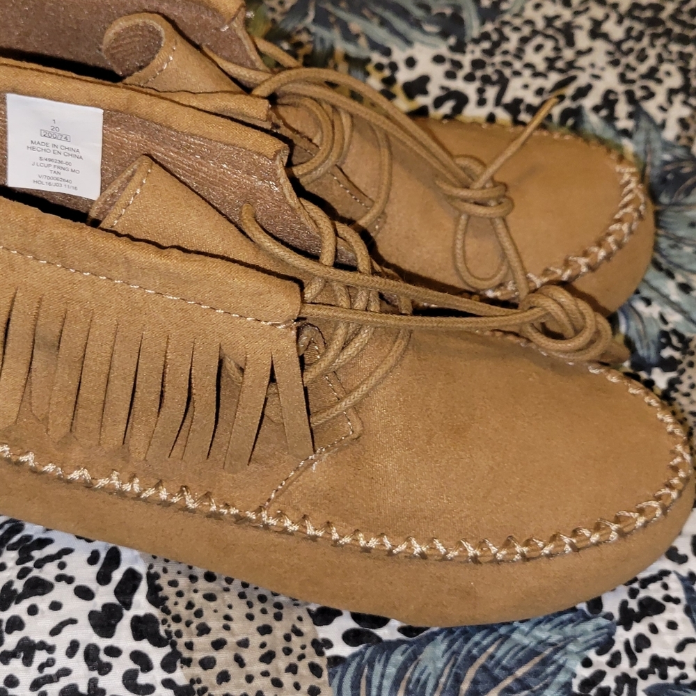 Moccasin Boots - Picture 2 of 4